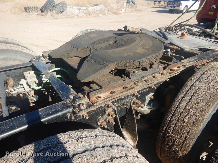 image for item DJ4848 2008 International 9200i  semi truck