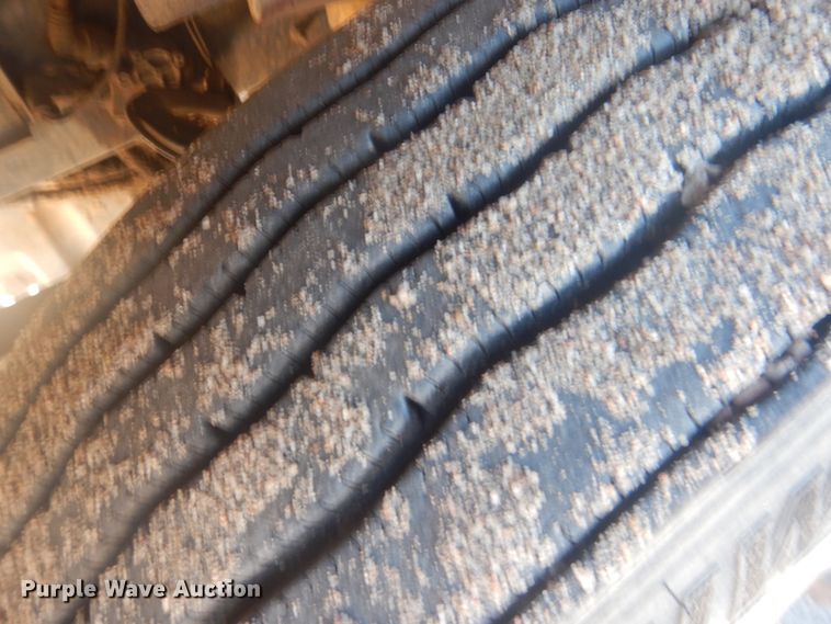 image for item DJ4848 2008 International 9200i  semi truck