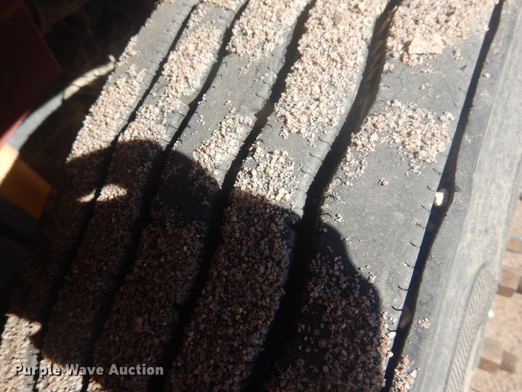 image for item DJ4848 2008 International 9200i  semi truck