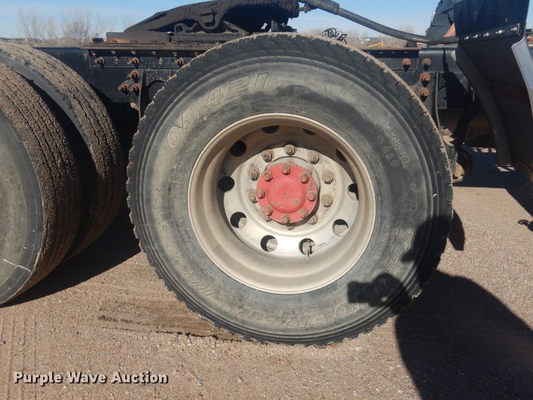 image for item DJ4848 2008 International 9200i  semi truck