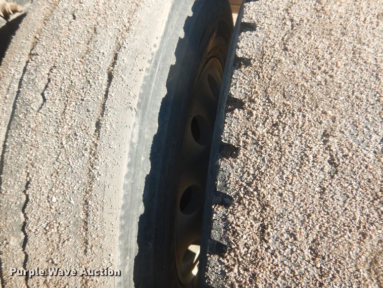 image for item DJ4848 2008 International 9200i  semi truck