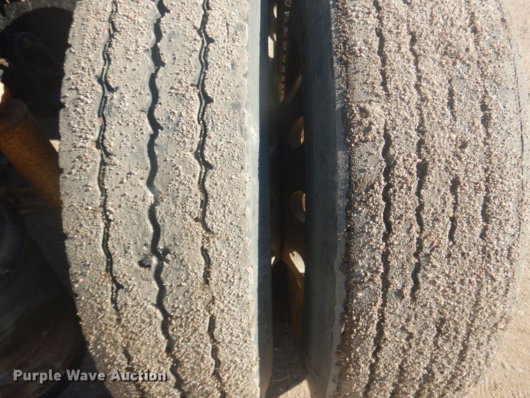 image for item DJ4848 2008 International 9200i  semi truck