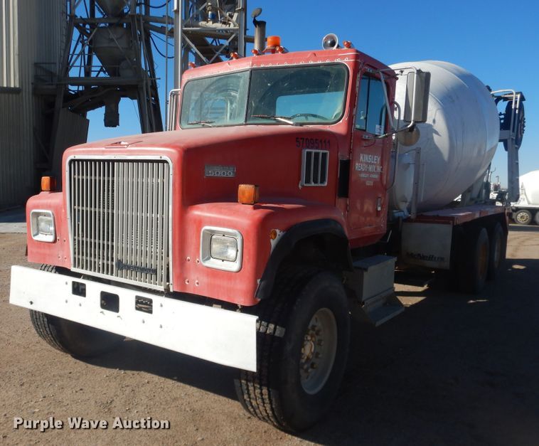 image for item DJ4853 1995 International 5000SFA  ready mix truck