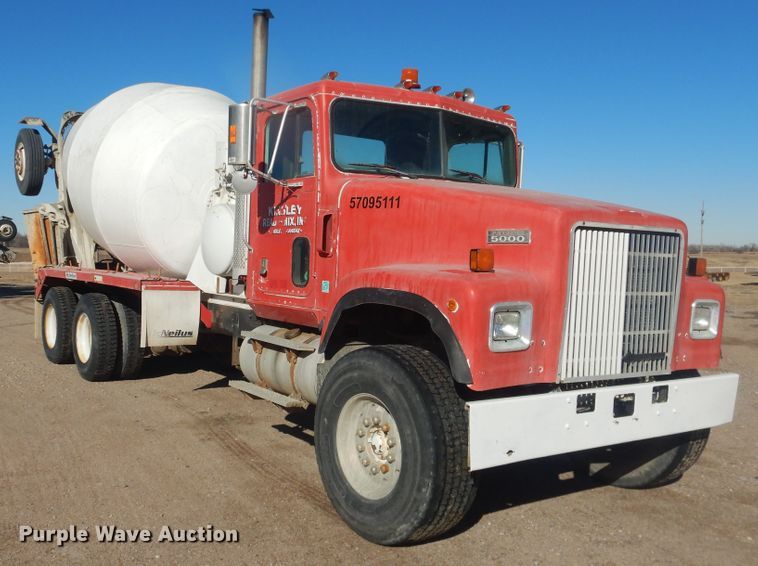 image for item DJ4853 1995 International 5000SFA  ready mix truck