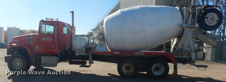 image for item DJ4853 1995 International 5000SFA  ready mix truck