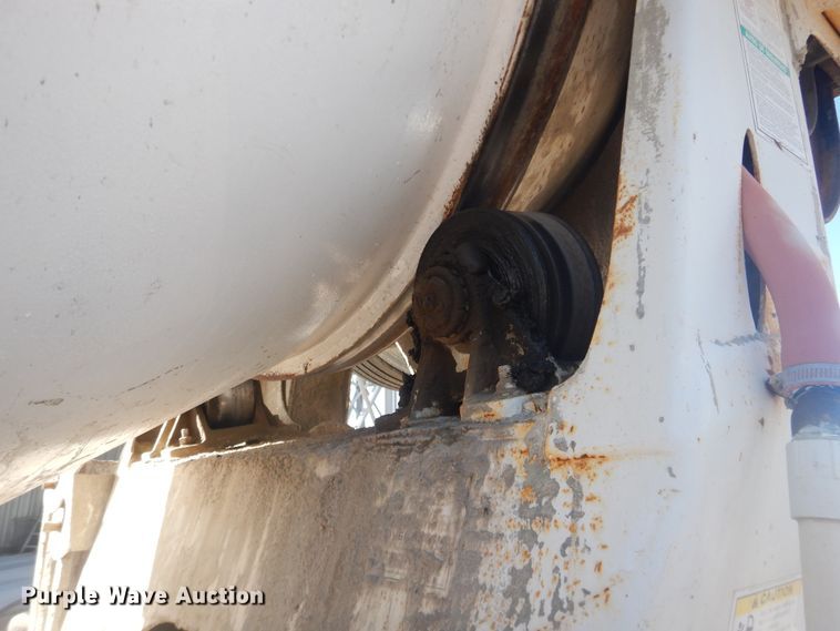 image for item DJ4853 1995 International 5000SFA  ready mix truck