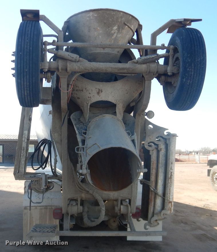 image for item DJ4854 1999 International 5000SFA  ready mix truck