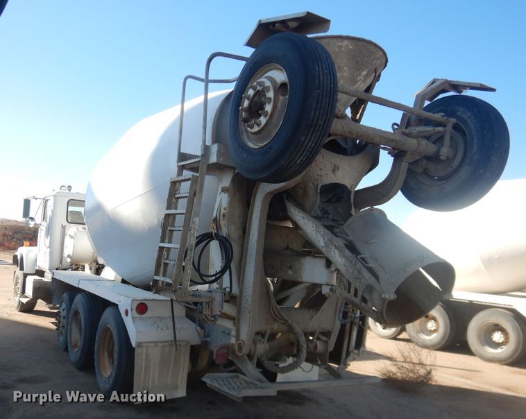 image for item DJ4854 1999 International 5000SFA  ready mix truck