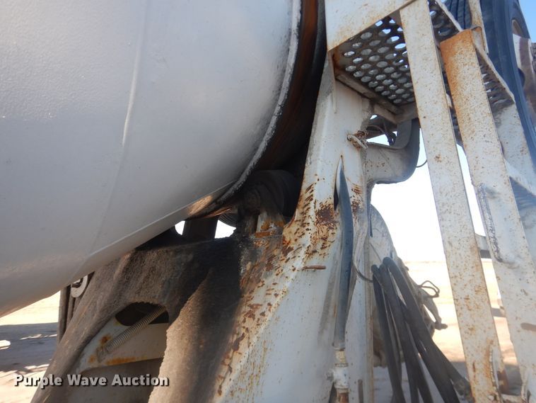 image for item DJ4854 1999 International 5000SFA  ready mix truck