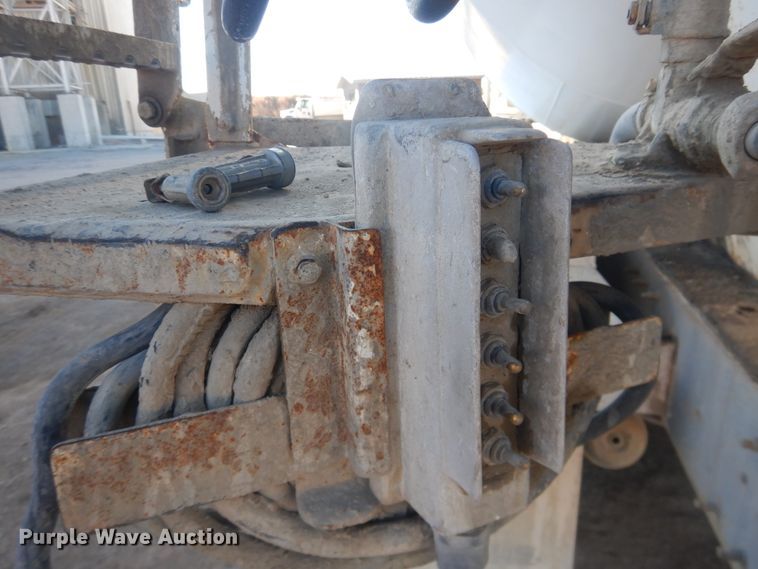 image for item DJ4854 1999 International 5000SFA  ready mix truck