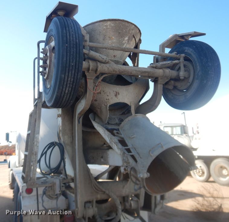 image for item DJ4854 1999 International 5000SFA  ready mix truck