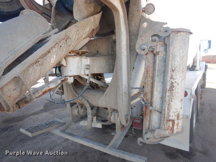 image for item DJ4854 1999 International 5000SFA  ready mix truck