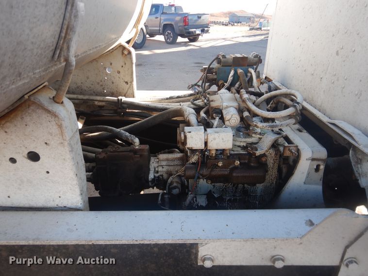 image for item DJ4854 1999 International 5000SFA  ready mix truck