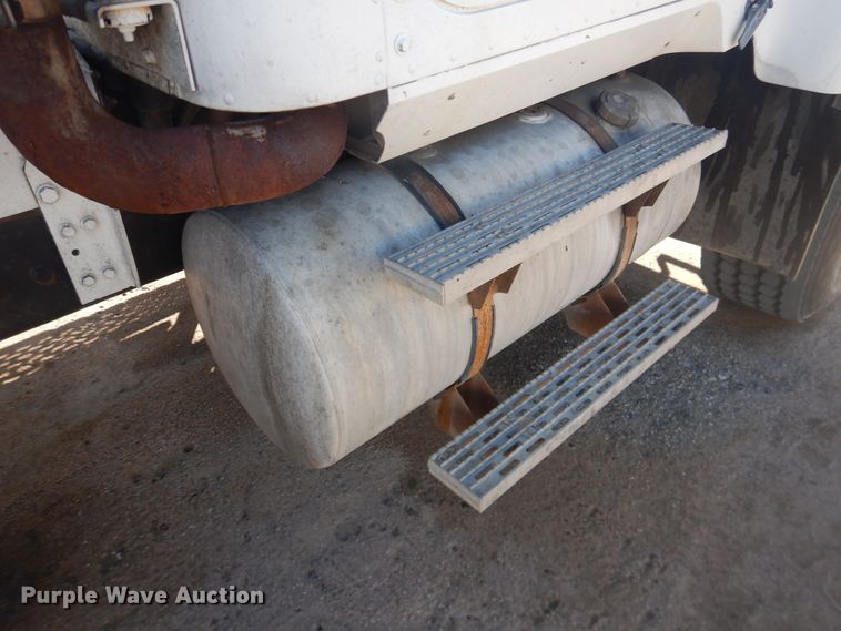 image for item DJ4854 1999 International 5000SFA  ready mix truck