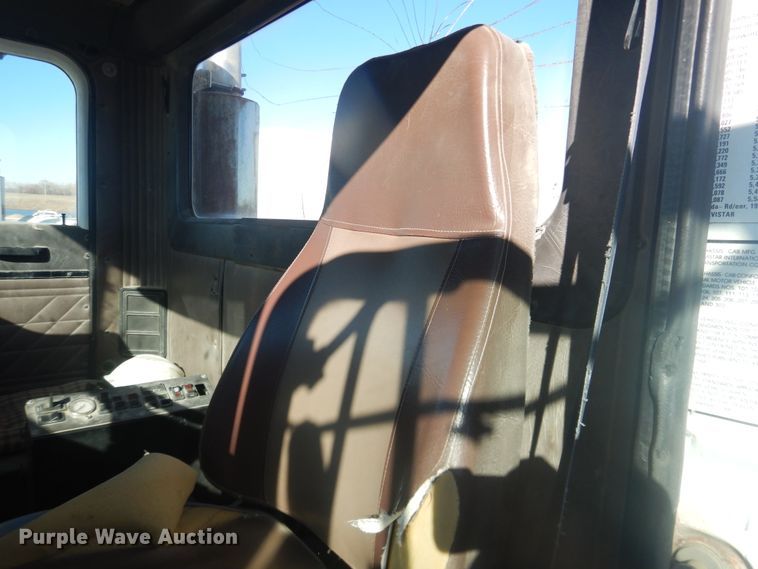 image for item DJ4854 1999 International 5000SFA  ready mix truck