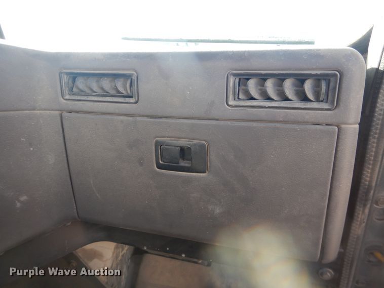 image for item DJ4854 1999 International 5000SFA  ready mix truck