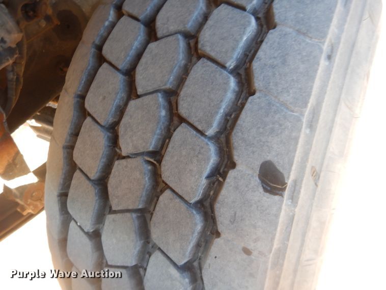 image for item DJ4854 1999 International 5000SFA  ready mix truck