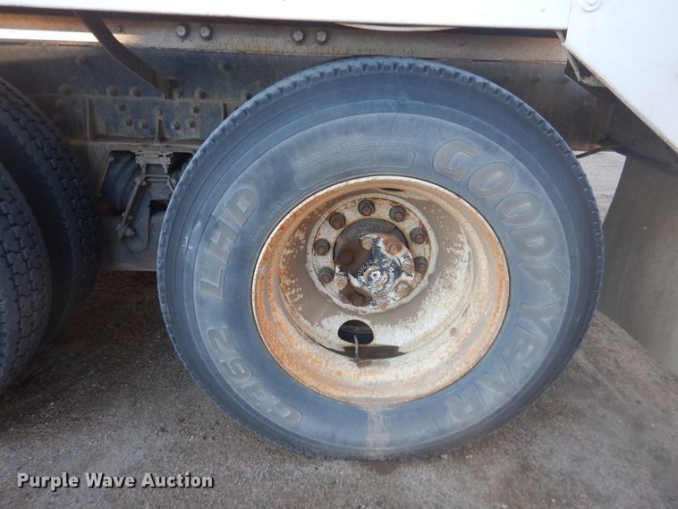 image for item DJ4854 1999 International 5000SFA  ready mix truck