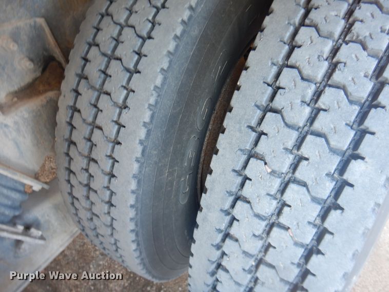 image for item DJ4854 1999 International 5000SFA  ready mix truck