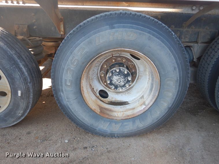 image for item DJ4854 1999 International 5000SFA  ready mix truck