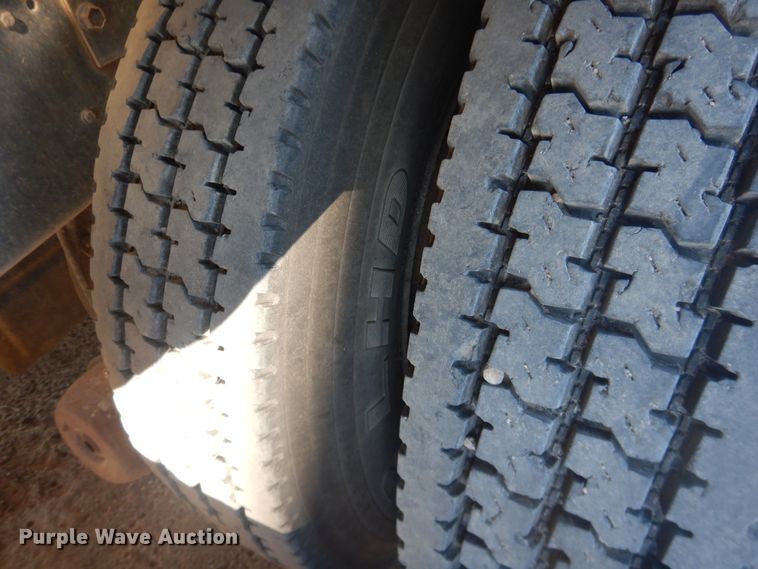 image for item DJ4854 1999 International 5000SFA  ready mix truck