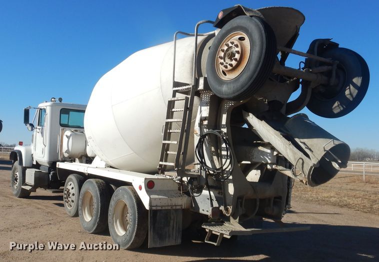 image for item DJ4855 1998 International 5000SFA  ready mix truck