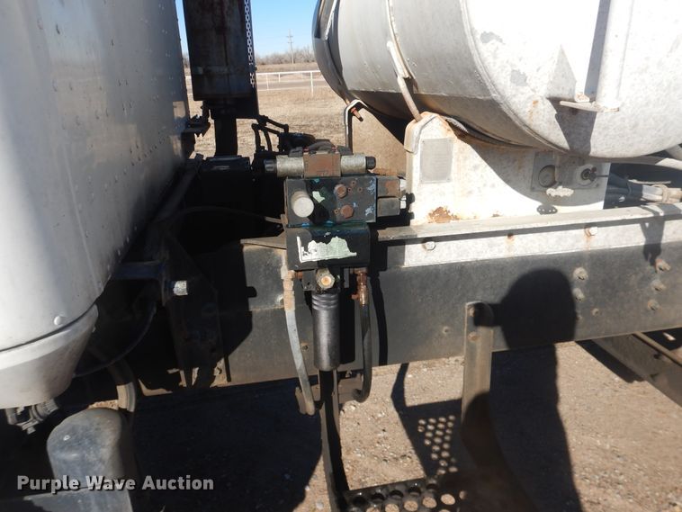 image for item DJ4855 1998 International 5000SFA  ready mix truck