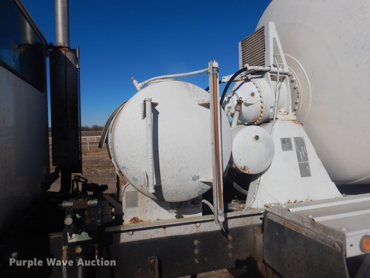 image for item DJ4855 1998 International 5000SFA  ready mix truck