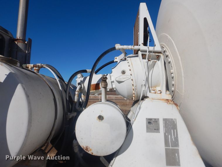 image for item DJ4855 1998 International 5000SFA  ready mix truck