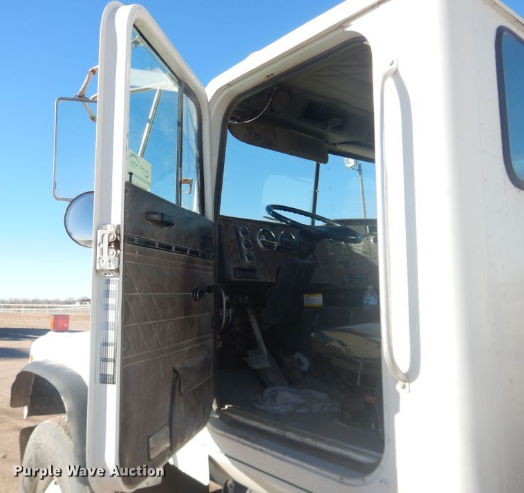 image for item DJ4855 1998 International 5000SFA  ready mix truck