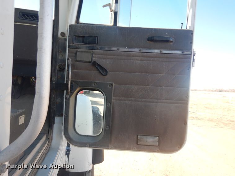 image for item DJ4855 1998 International 5000SFA  ready mix truck