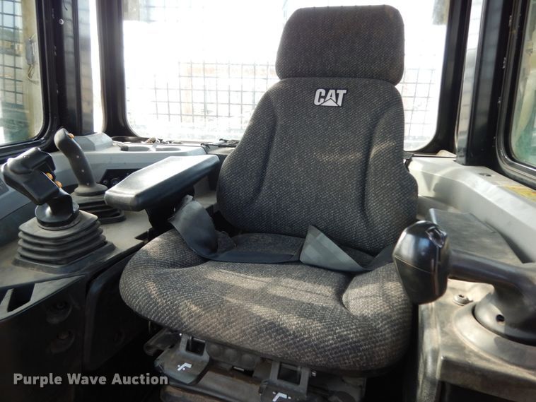 image for item DJ8159 2016 Caterpillar D6T XL  dozer