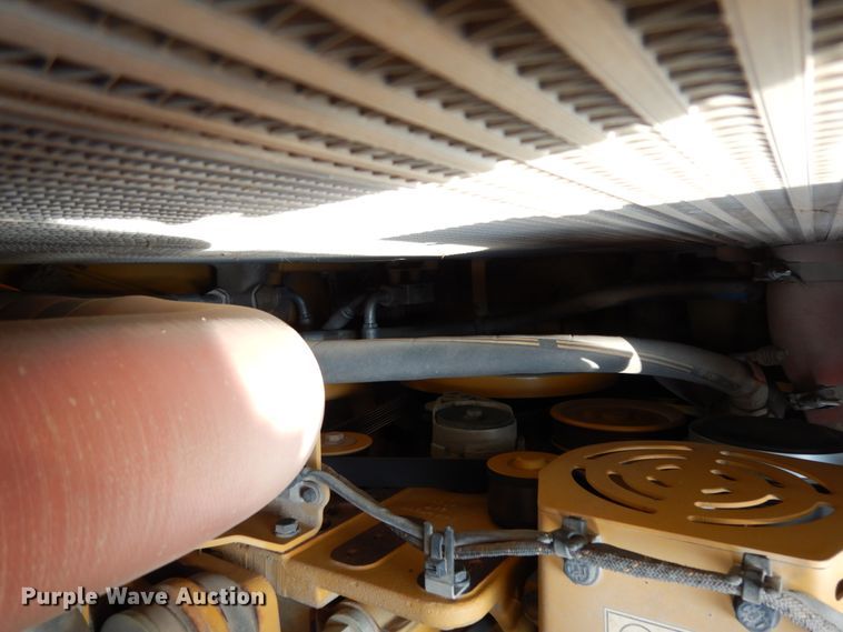 image for item DJ8159 2016 Caterpillar D6T XL  dozer