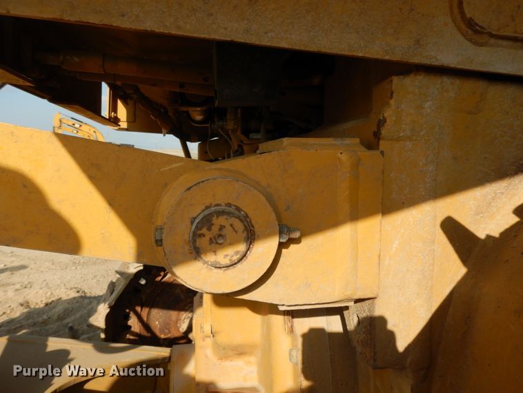 image for item DJ8159 2016 Caterpillar D6T XL  dozer