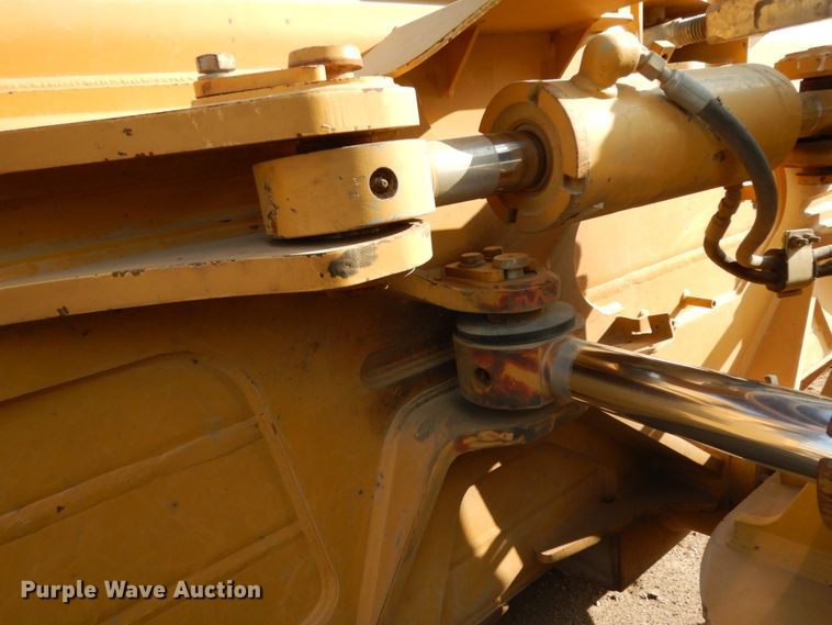 image for item DJ8159 2016 Caterpillar D6T XL  dozer