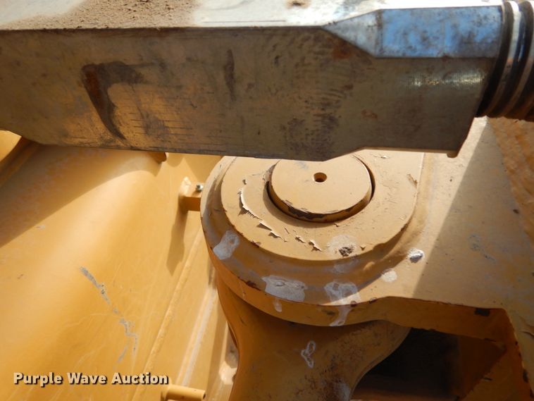 image for item DJ8159 2016 Caterpillar D6T XL  dozer