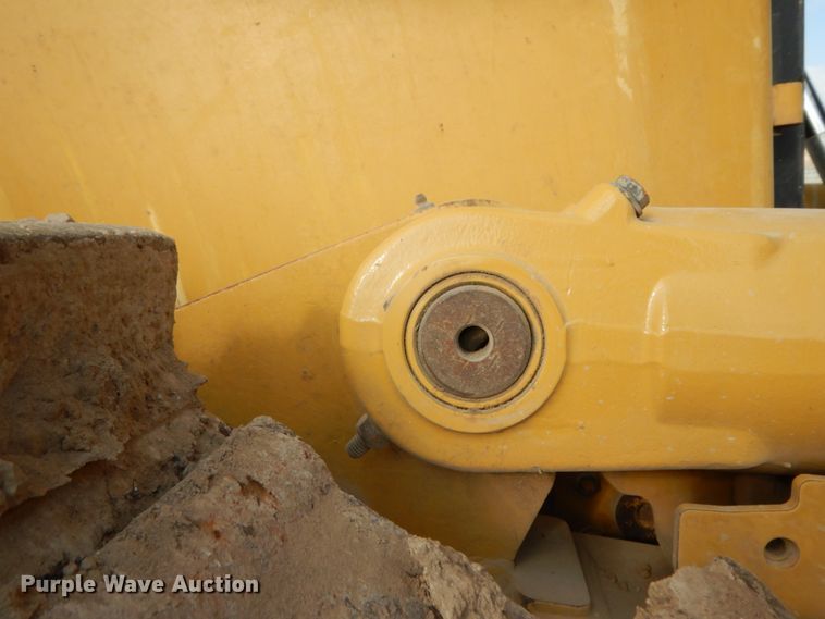 image for item DJ8159 2016 Caterpillar D6T XL  dozer