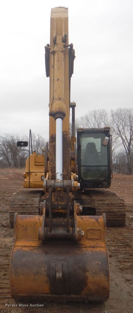 image for item DJ8582 2006 Caterpillar 320L  excavator