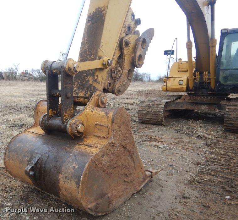 image for item DJ8582 2006 Caterpillar 320L  excavator