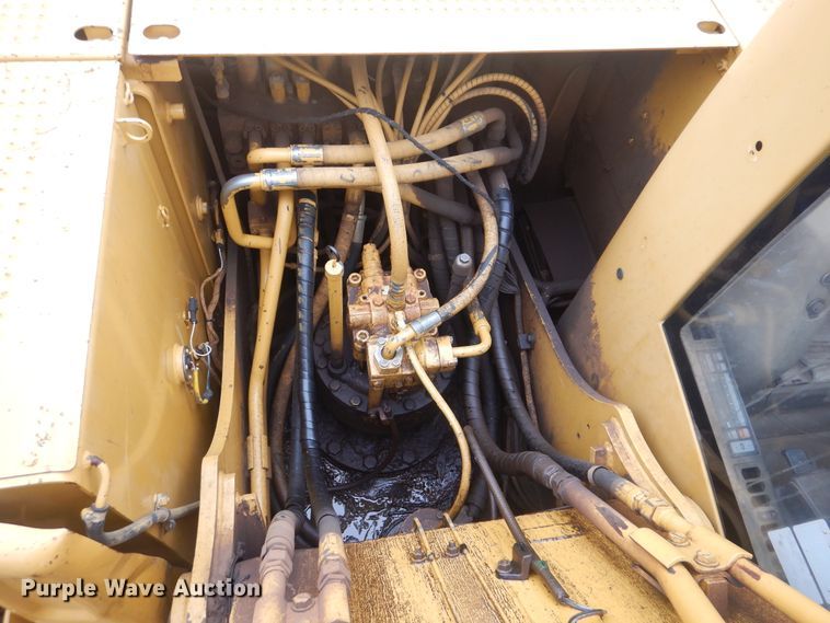 image for item DJ8582 2006 Caterpillar 320L  excavator