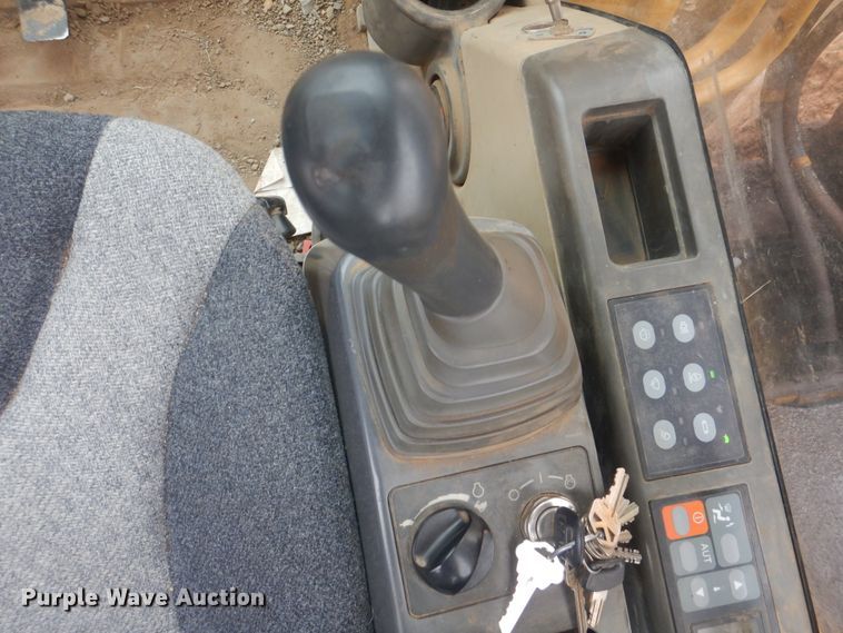 image for item DJ8582 2006 Caterpillar 320L  excavator