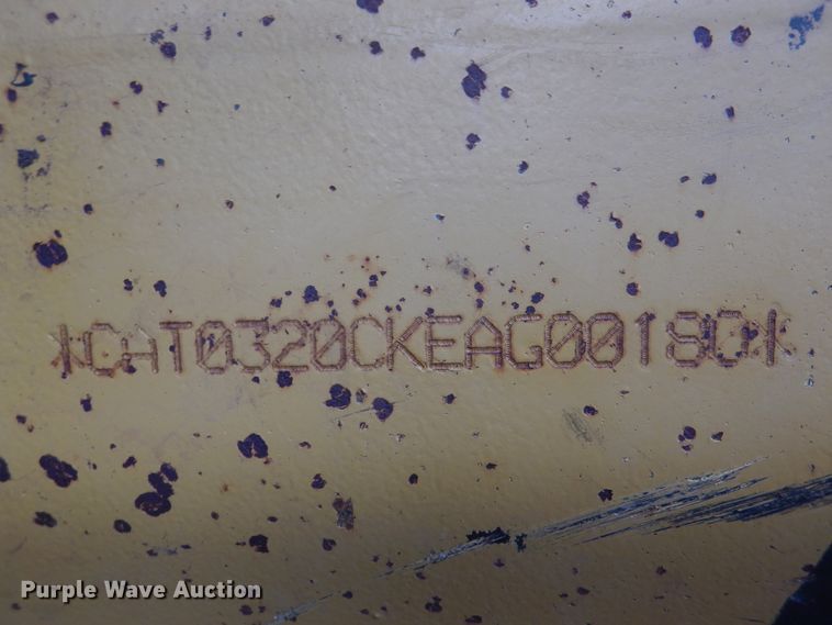 image for item DJ8582 2006 Caterpillar 320L  excavator