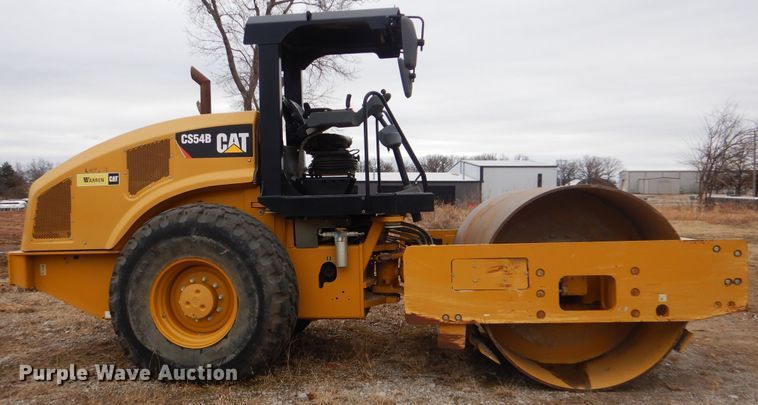 image for item DJ8583 2013 Caterpillar CS54B  single drum roller