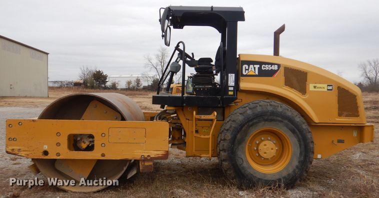 image for item DJ8583 2013 Caterpillar CS54B  single drum roller