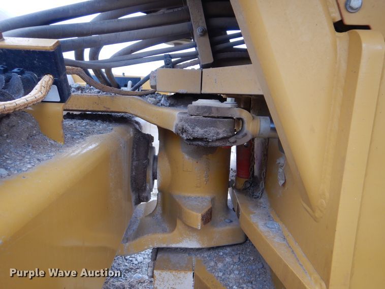 image for item DJ8583 2013 Caterpillar CS54B  single drum roller