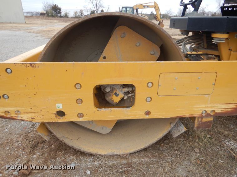 image for item DJ8583 2013 Caterpillar CS54B  single drum roller