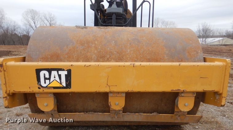 image for item DJ8583 2013 Caterpillar CS54B  single drum roller