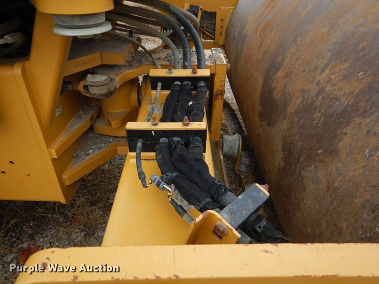 image for item DJ8583 2013 Caterpillar CS54B  single drum roller