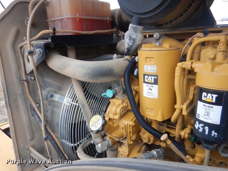 image for item DJ8583 2013 Caterpillar CS54B  single drum roller