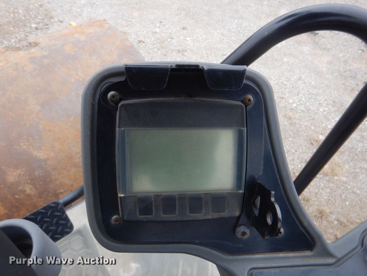 image for item DJ8583 2013 Caterpillar CS54B  single drum roller